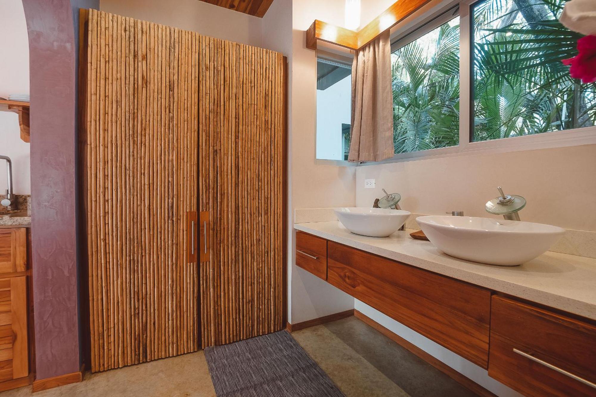 Iluminar Beachfront Suites Nosara Exterior photo