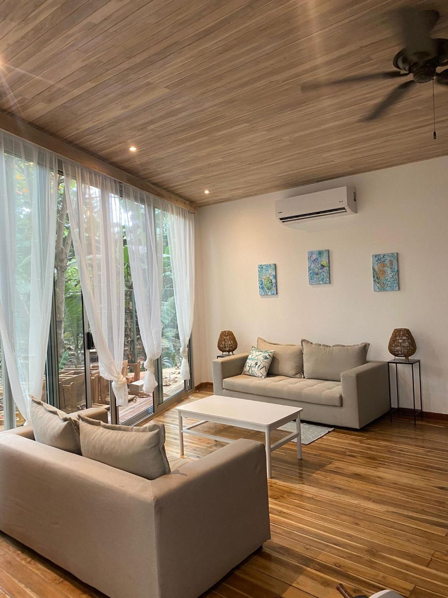 Iluminar Beachfront Suites Nosara Exterior photo