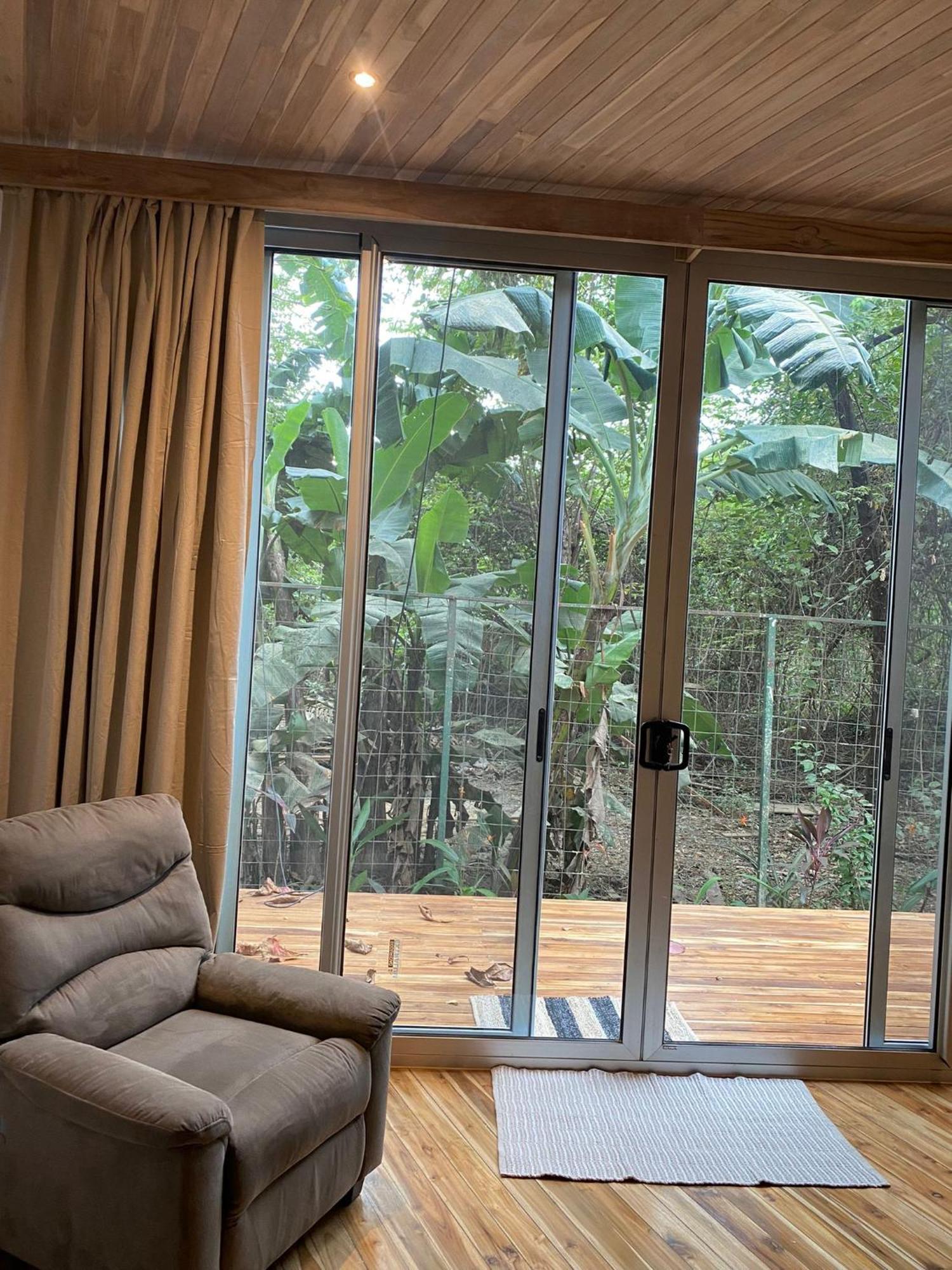 Iluminar Beachfront Suites Nosara Room photo